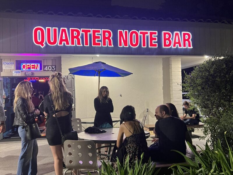 The Quarternote Bar and Grill