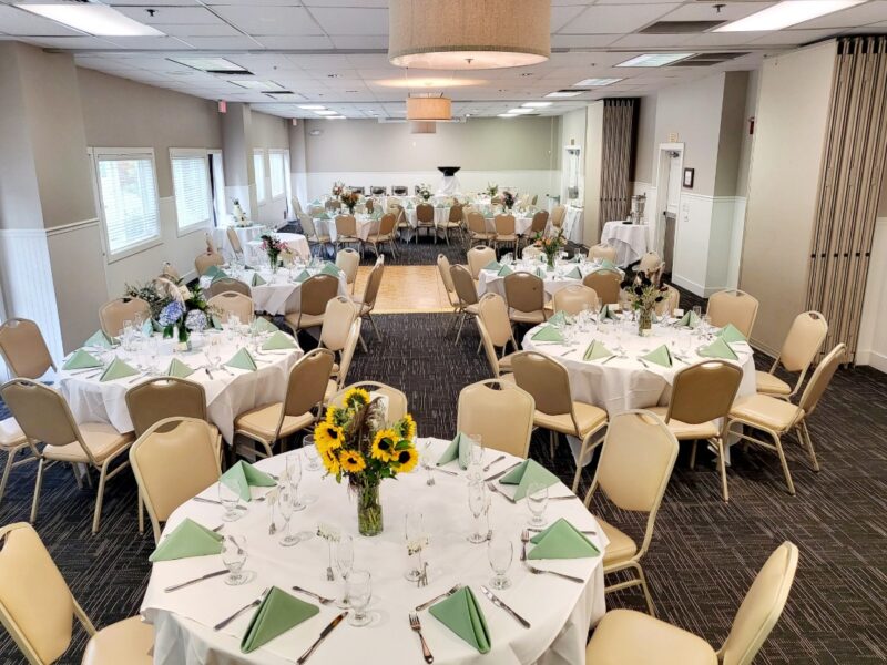 Lake Natoma Inn Hotel & Conference room