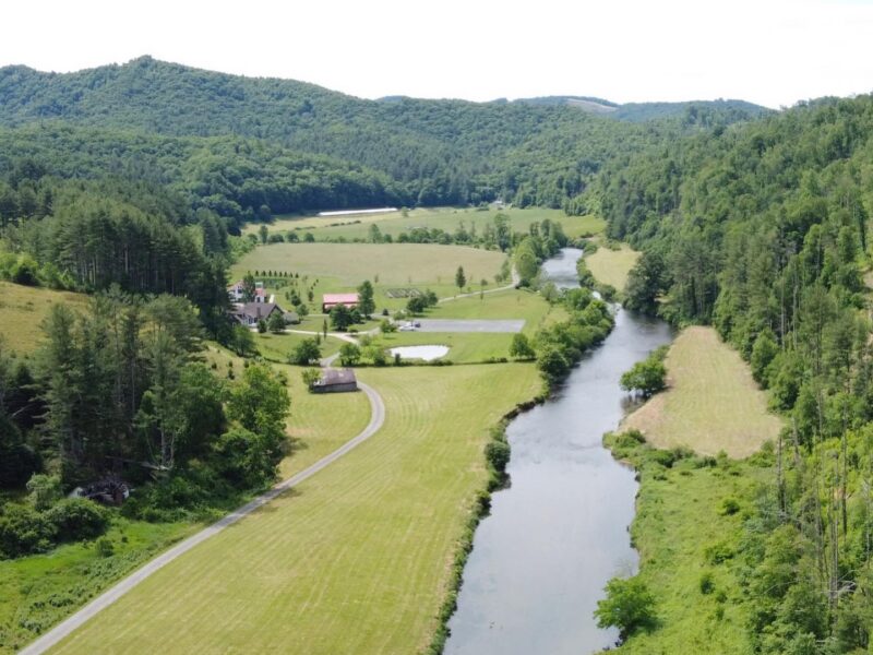 The Barn on New River