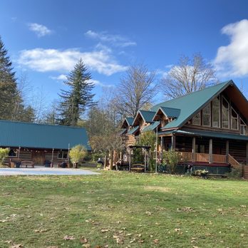 The Wallace Falls Lodge