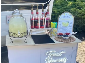 Vividly Vintage Events & Mobile Bar