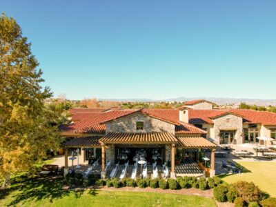 The Oaks Club at Valencia