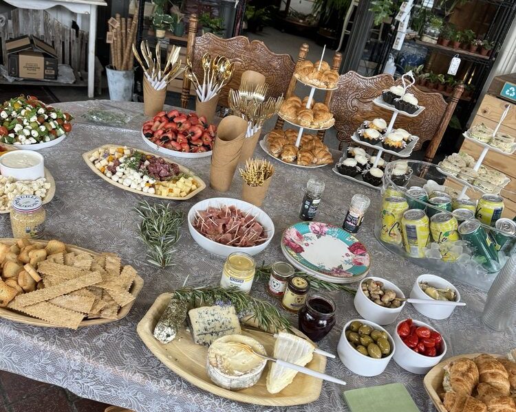 Little Green A Plant Bar