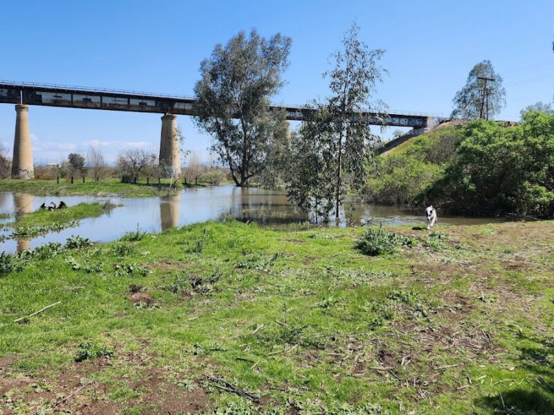 Riverside Golf Club