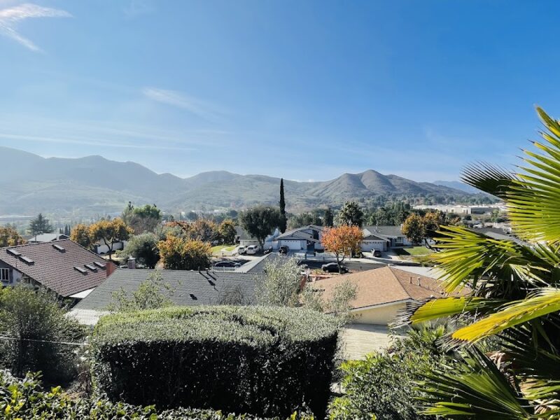 Lake Lindero Country Club