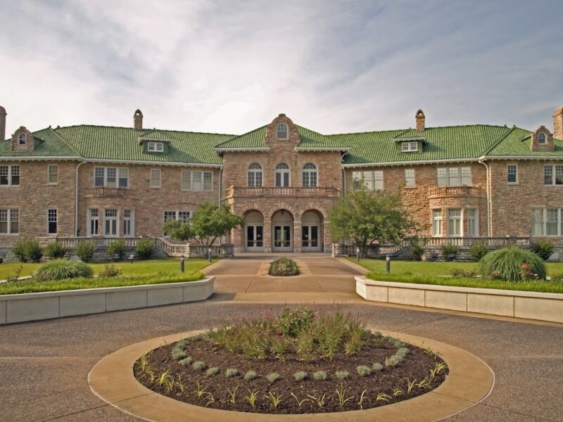 The Memphis Pink Palace Museum