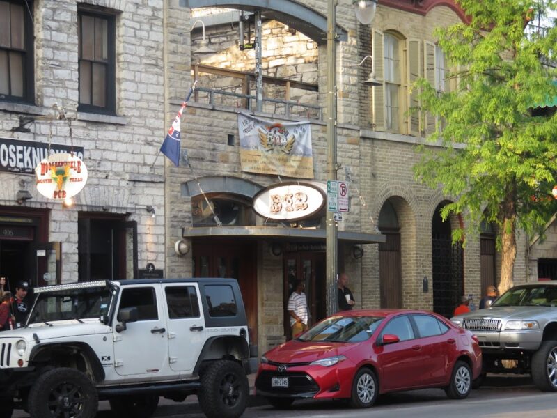 The Loft at 512