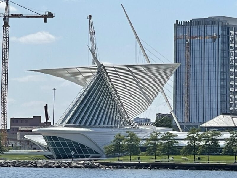 The Milwaukee Art Museum