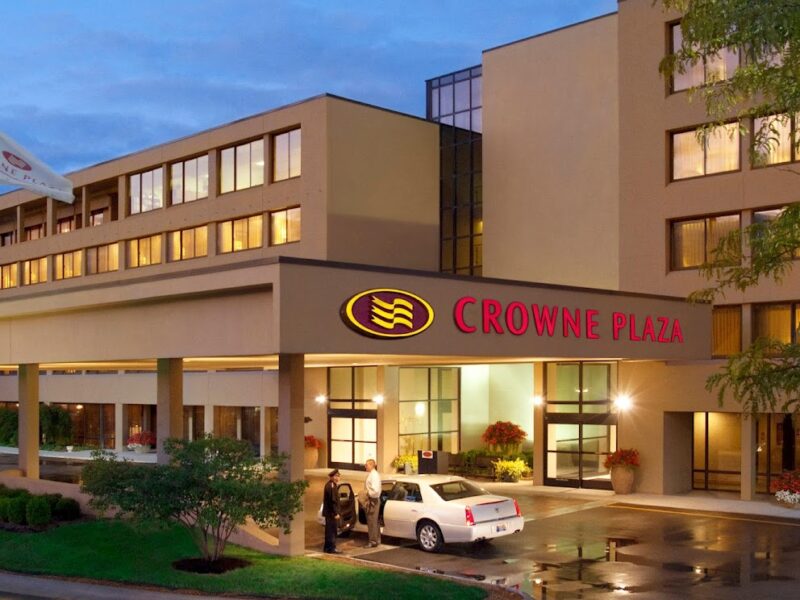 The Crowne Plaza Indianapolis Airport