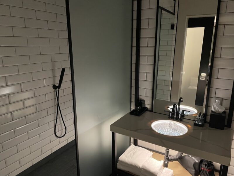 The Glass Light Hotel & Gallery