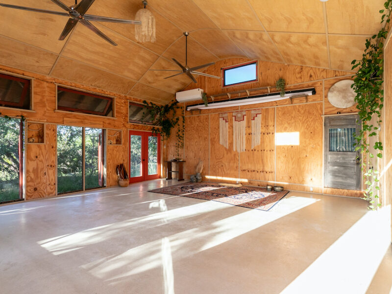 The Hill Country Retreat