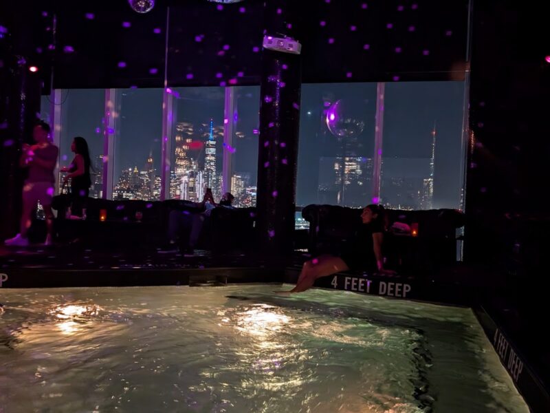 Le Bain